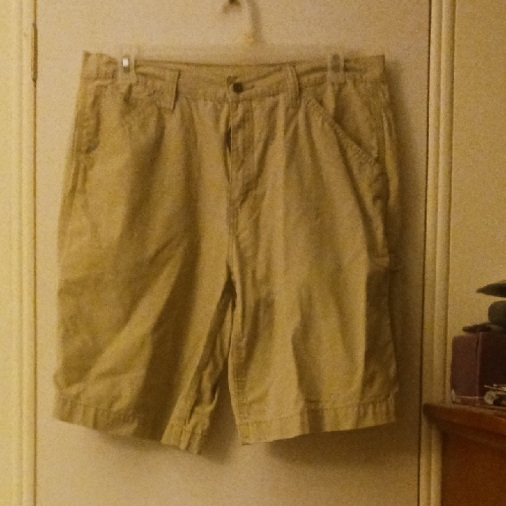Faded Glory Men's Beige Cargo Shorts